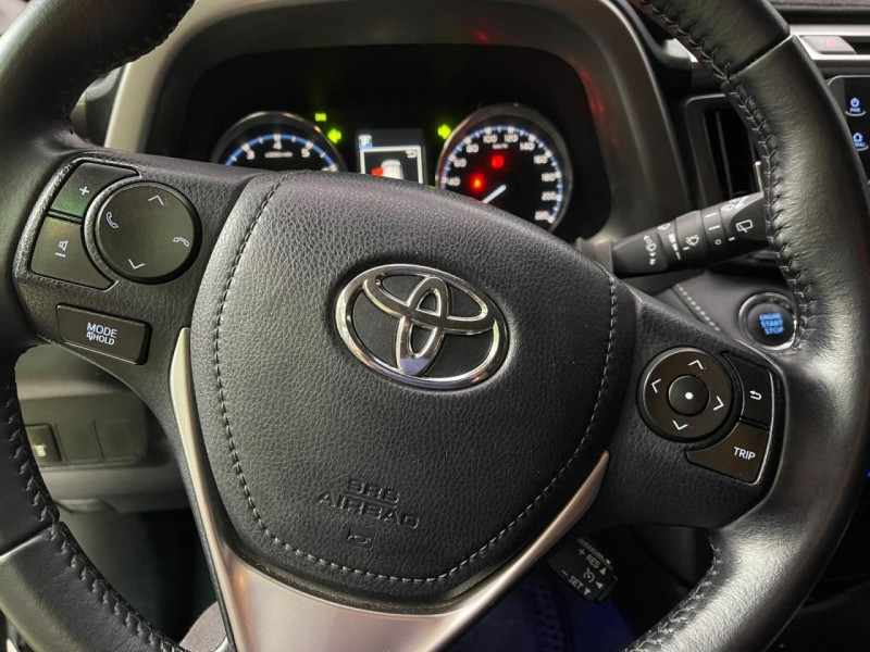 Toyota  RAV4 Toyota RAV4 2016款 CVT 2.0L  | 新北市汽車商業同業公會｜TACA優良車商聯盟｜中古、二手車買車賣車公會認證保固